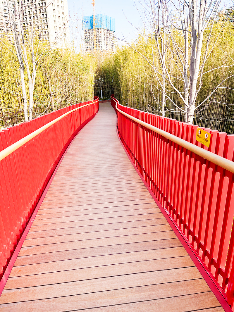 林梢棧道之環(huán)保竹木地板