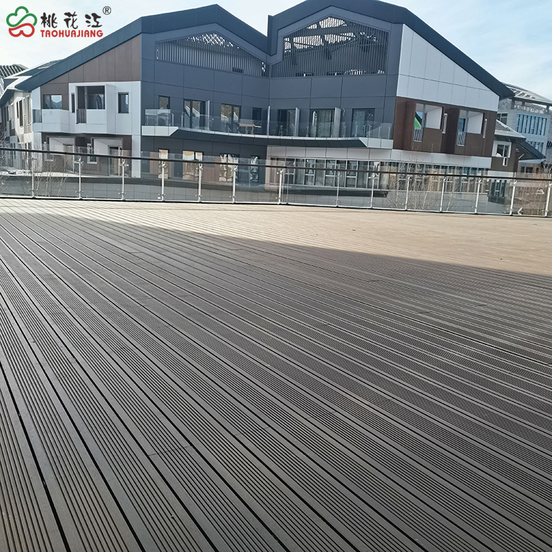 平臺上的竹木地板